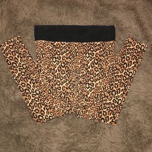 Leopard print leggings